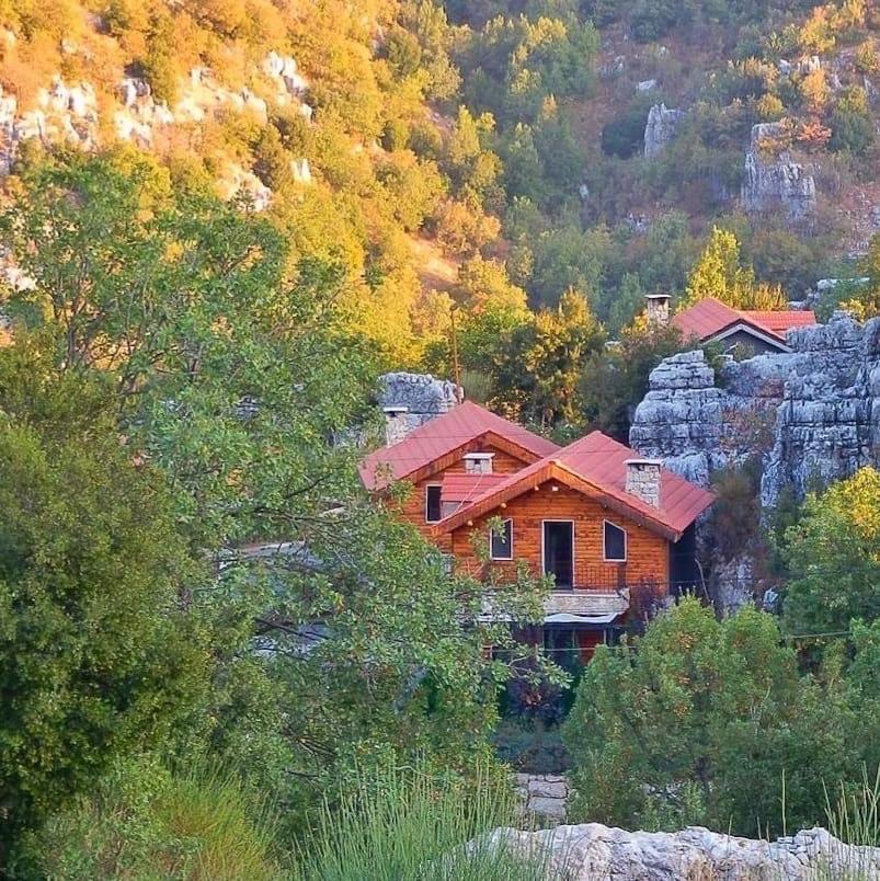 Villars Mayrouba Bagian luar foto